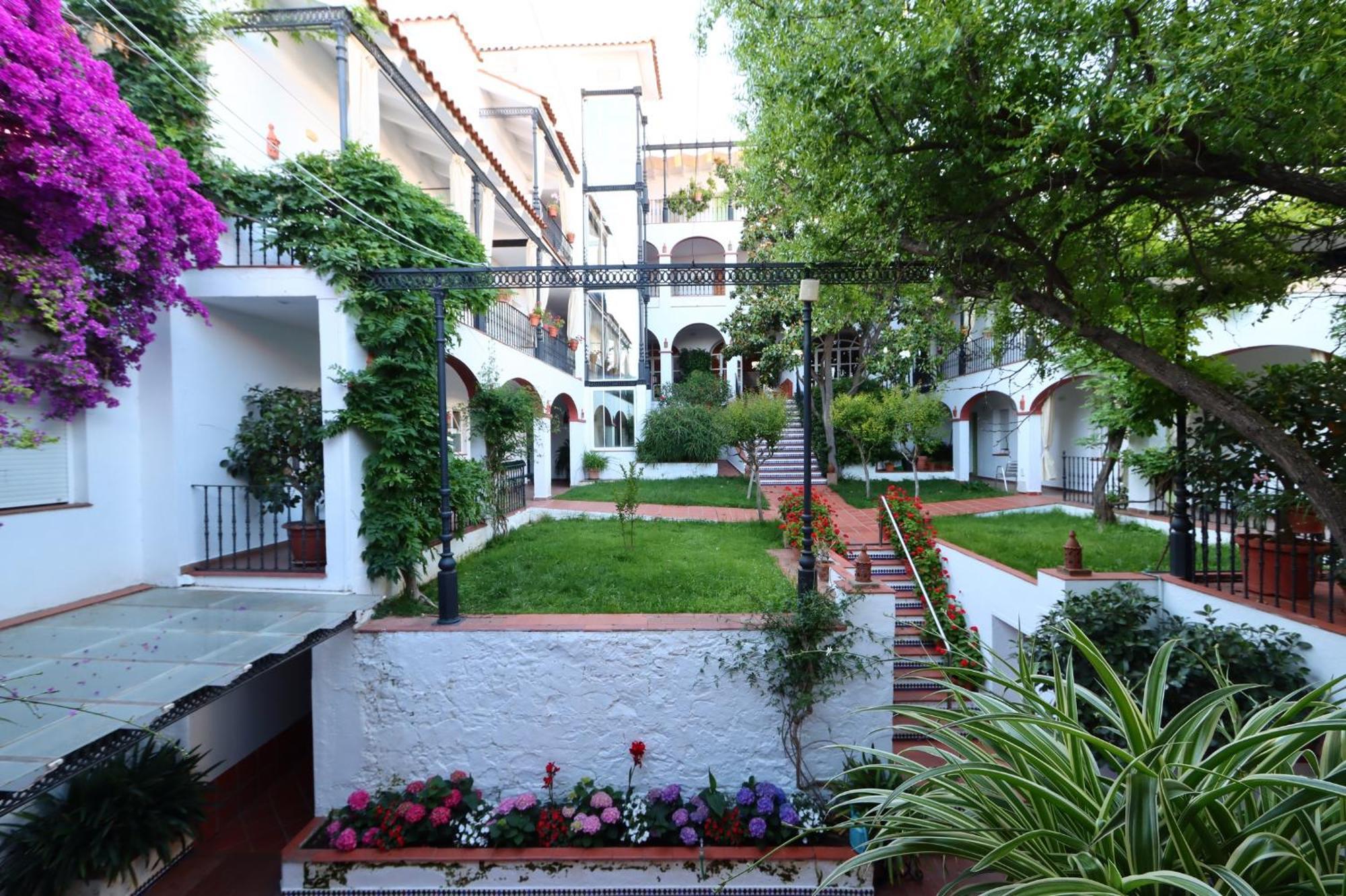 Hotel Varinia Serena - Balneario de Alange Exterior foto